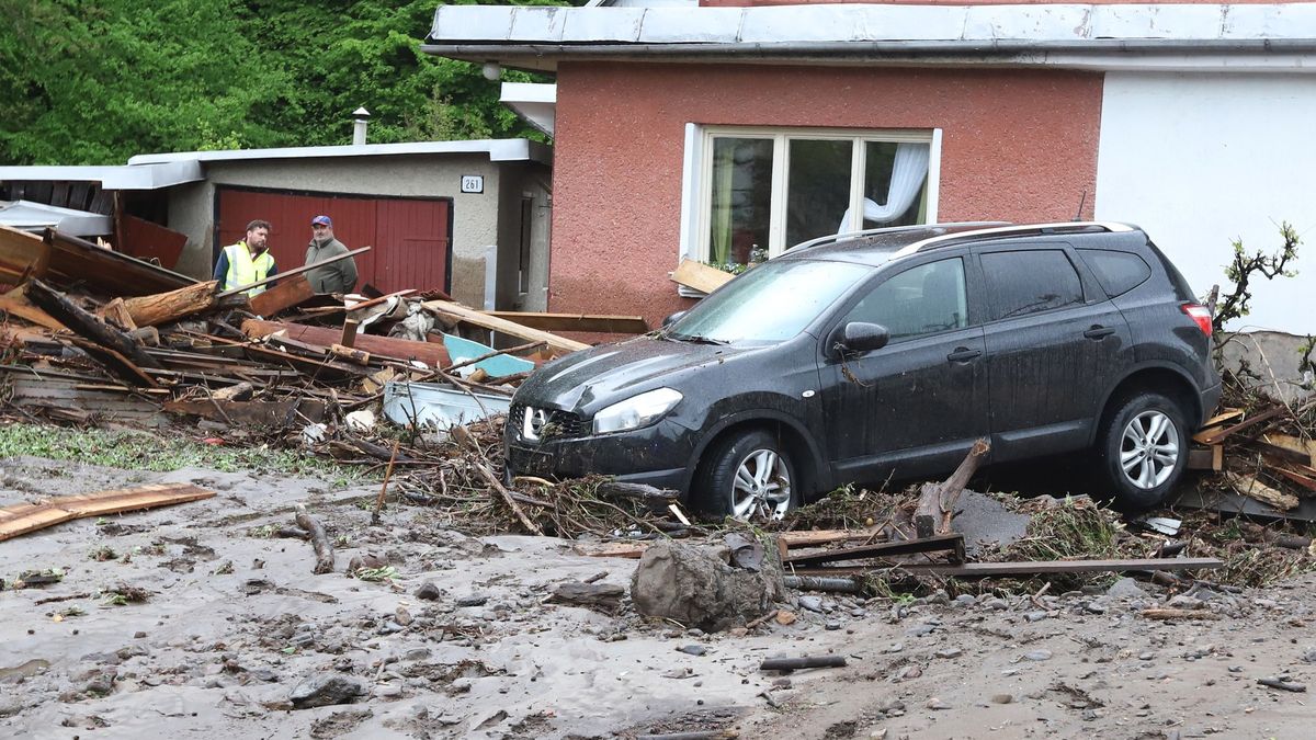 Deště na Slovensku zvedly hladiny řek. Vlna z protržené nádrže zabila seniora